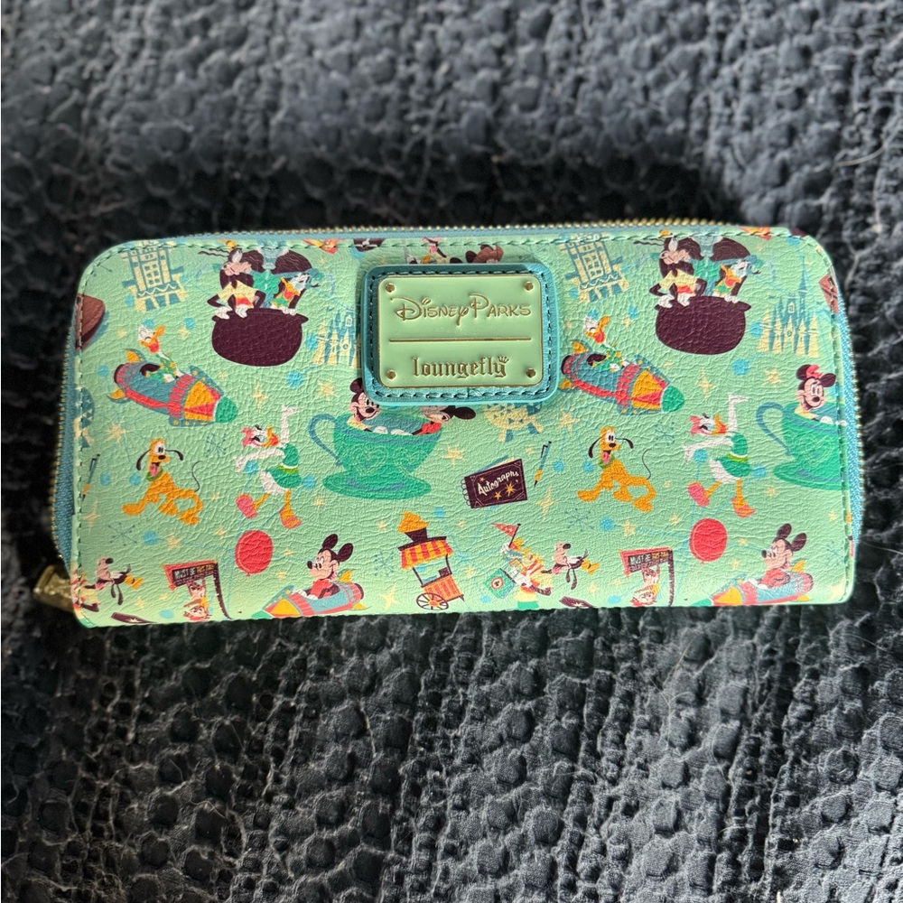 New without tags Disney loungefly wallet